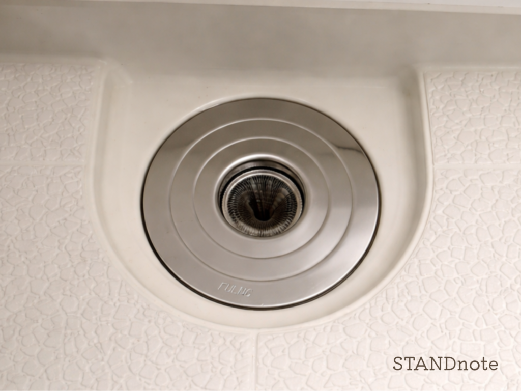 FULNG お風呂排水口用ヘアキャッチャー 装着画像